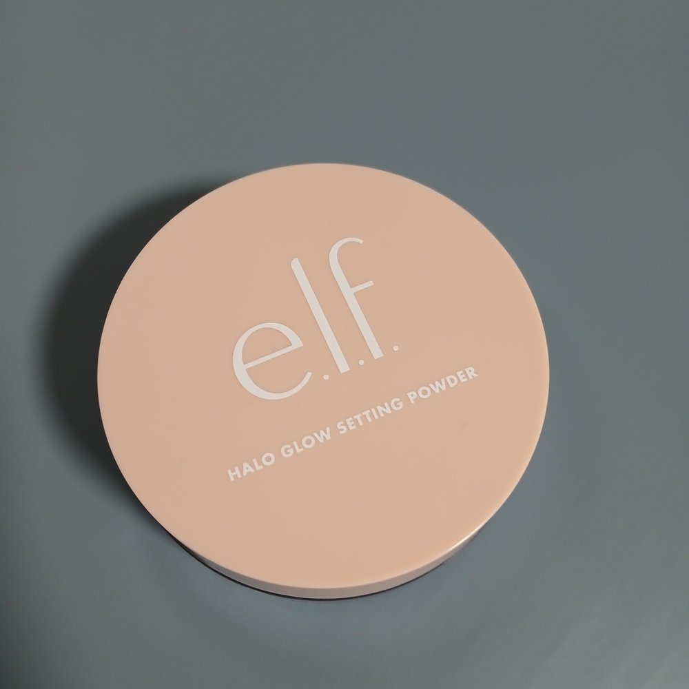 🎀 3 For $15 Or 5 For $25 ELF Halo Glow Setting Powder - Soft Pink